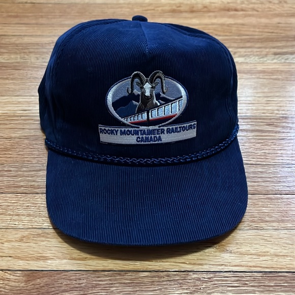 Vintage Rocky Mountain Railtours Canada Snapback / Corduroy / 90s - Picture 6 of 6